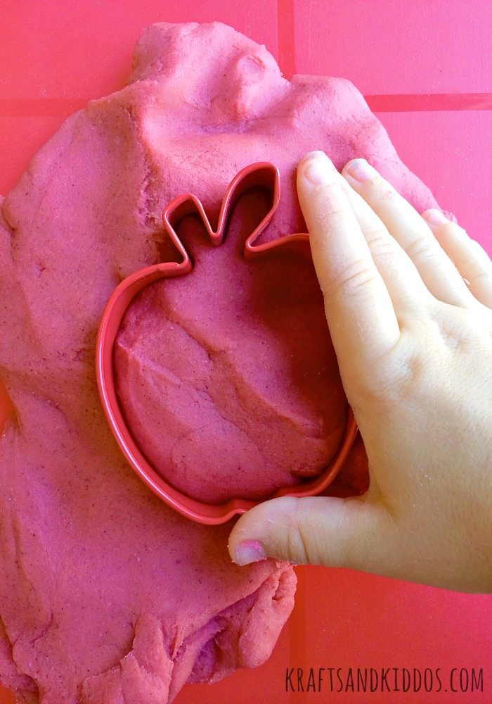 scented play dough by krafts and kiddos