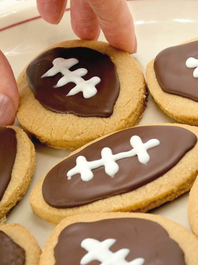 cropped-football-cookies.jpg