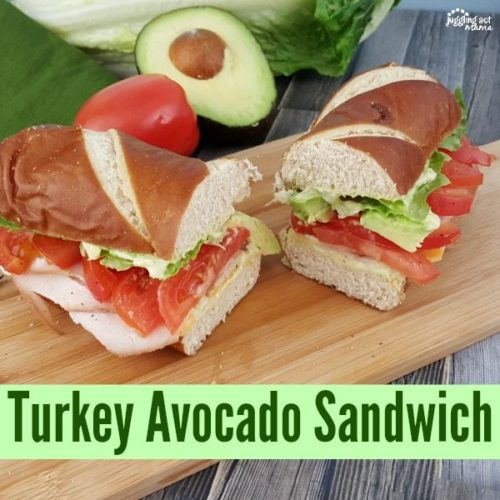 Delicious Turkey Avocado Sandwich with homemade avocado ranch dressing #sponsored #OscarMayerNatural