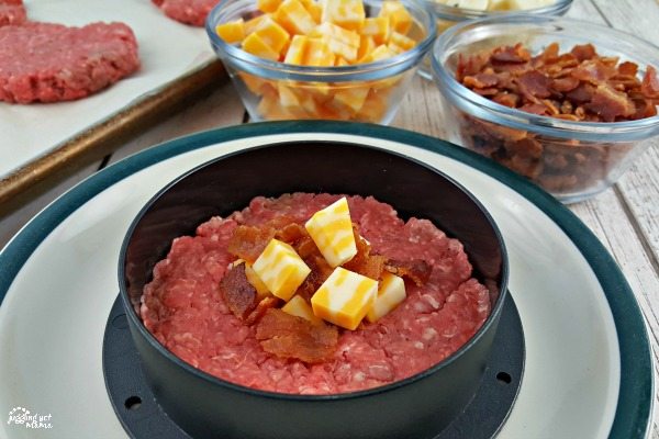 BBQ Bacon-Jack Stuffed Burgers #HeluvaGoodSummer #ad