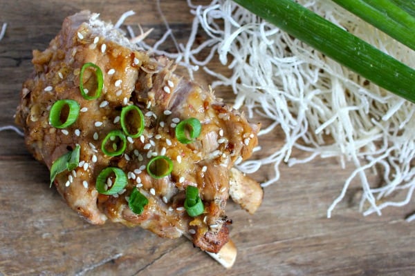 Sesame ginger baby back ribs with green onions.