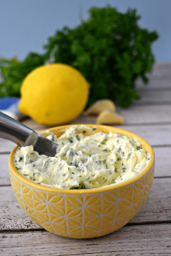 20 Minute Air Fryer Garlic Chicken Wings