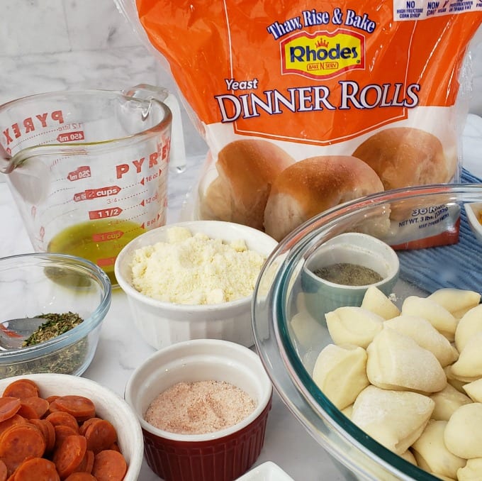Ingredients for pull apart pizza monkey bread.