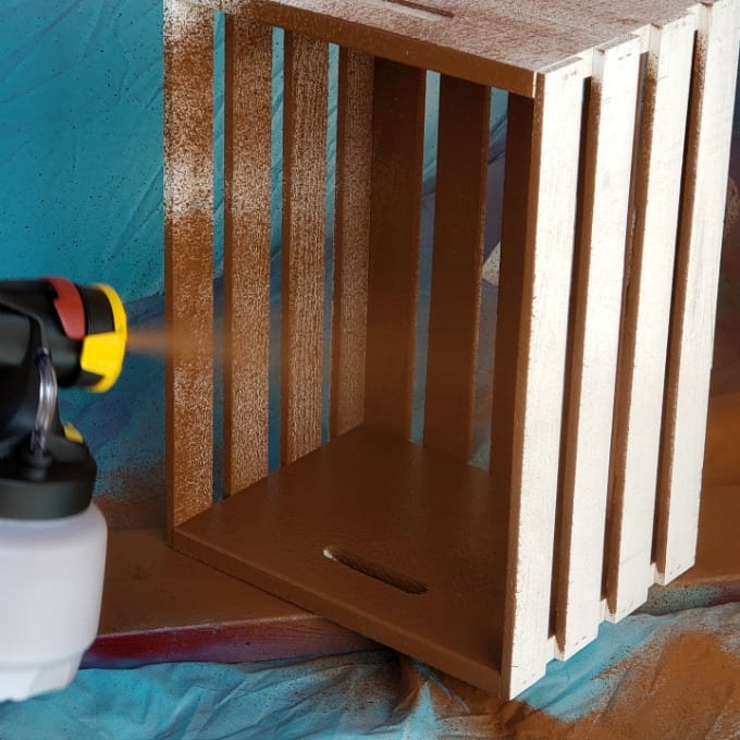 Wagner SprayTech Flexio 4000 painting a crate
ad #wagnerspraytech #flexio