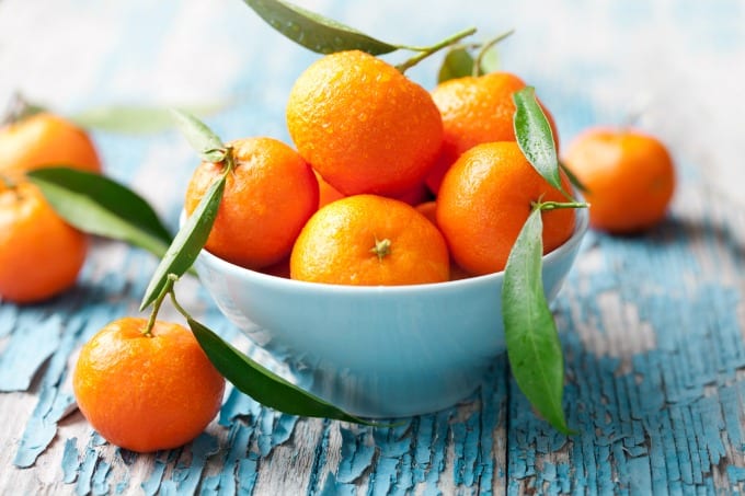 Bowl of fresh mandarins.