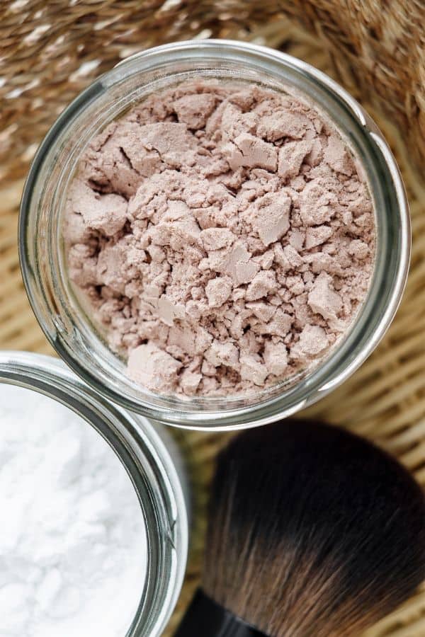 DIY Dry Shampoo from Feast for a Fraction - DIY Beauty Products