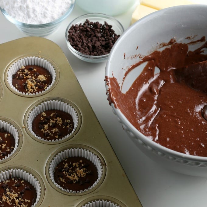 How to make smores cupcakes.