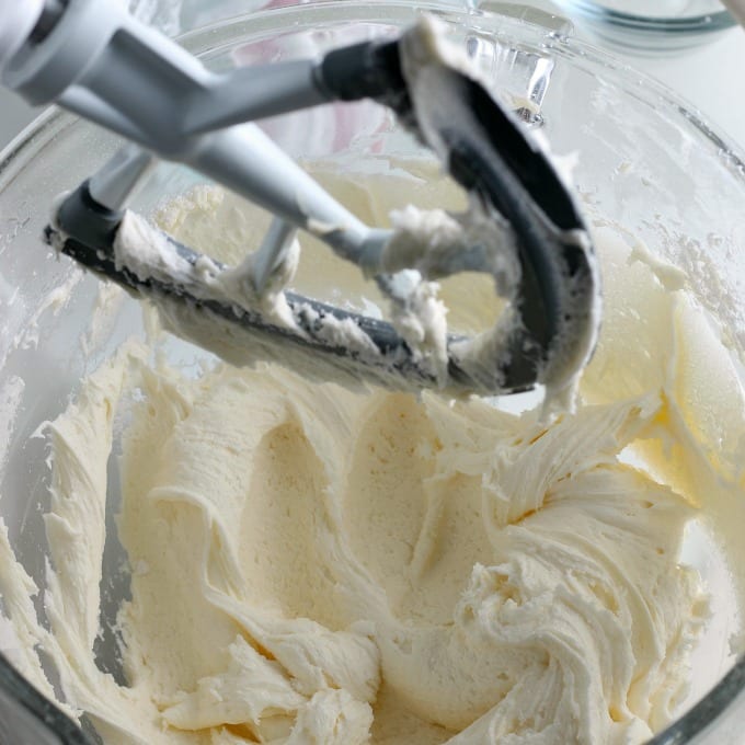 How to make smores cupcakes.