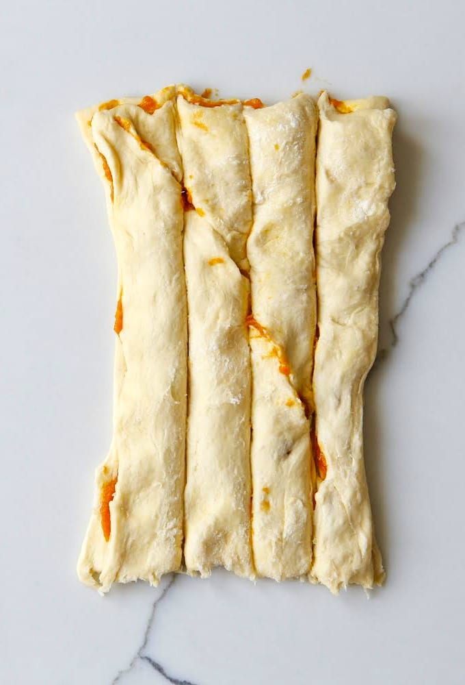 How to make Pumpkin spice puff pastry twists.
