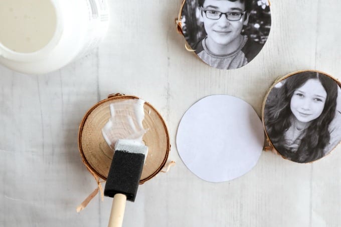 Wood Photo Ornaments tutorial, step by step instructions for creating this wooden ornament craft using mod podge.