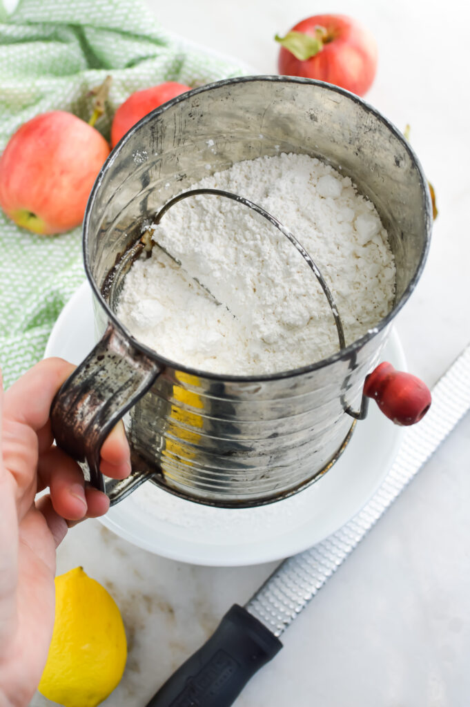 Steps for making apple carrot bread.