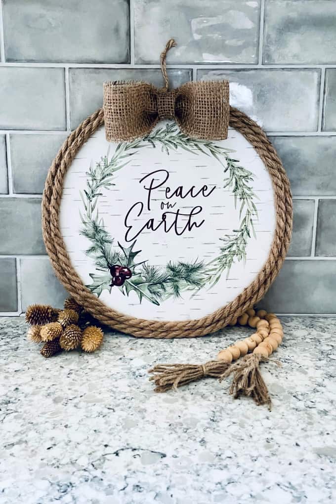 Image contains a wreath that reads "Peace on Earth".