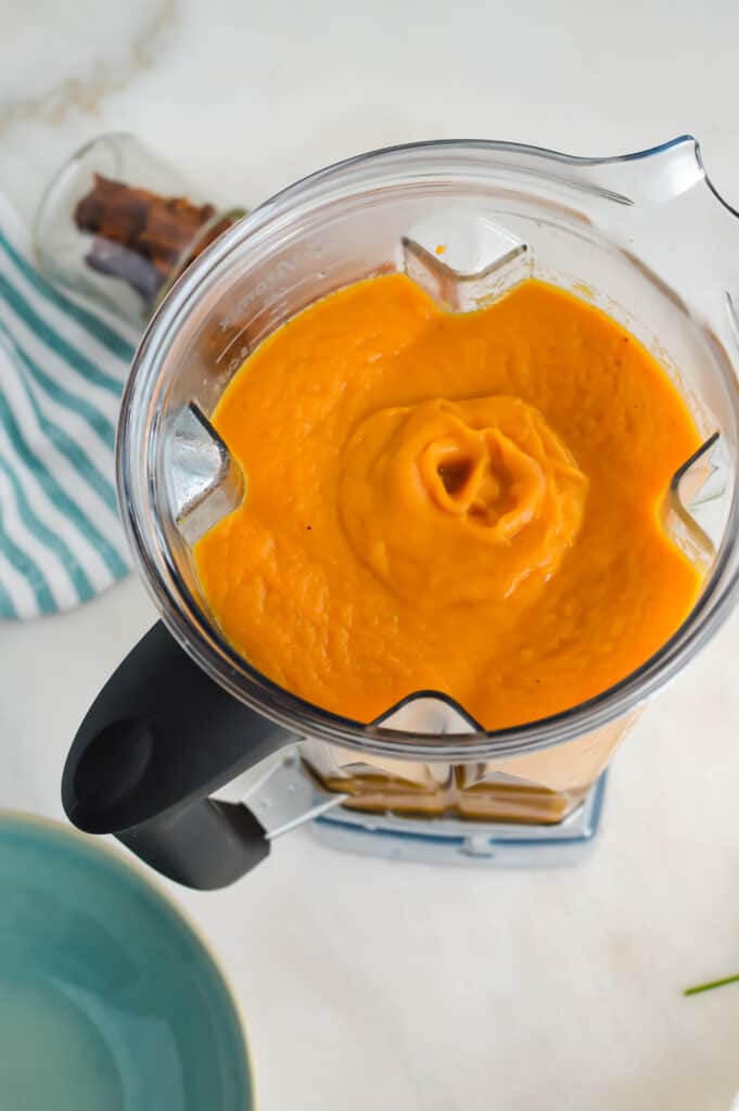 Sweet potato soup in a blender.