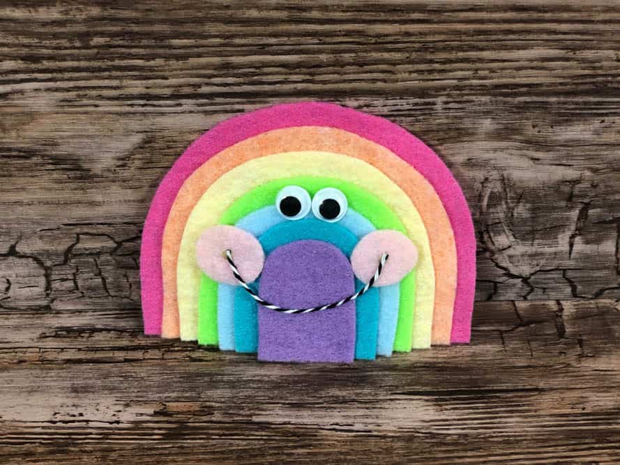 Felt Kawaii Rainbow Craft for Kids example.