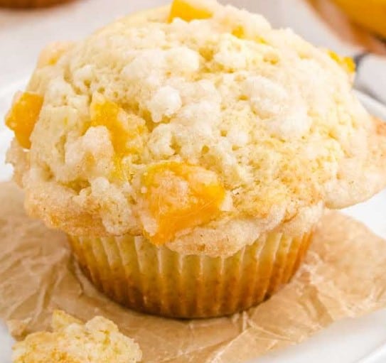 Peach Cobbler Muffins | Spaceships and Laser Beams