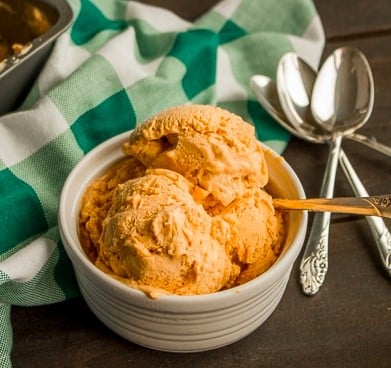 Pumpkin Ice Cream in a bowl.